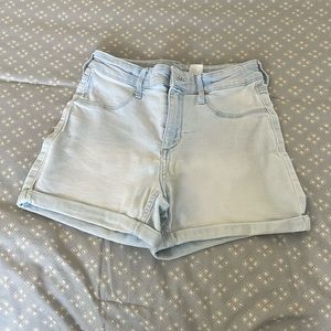 some cute light jean shorts! they have been used.